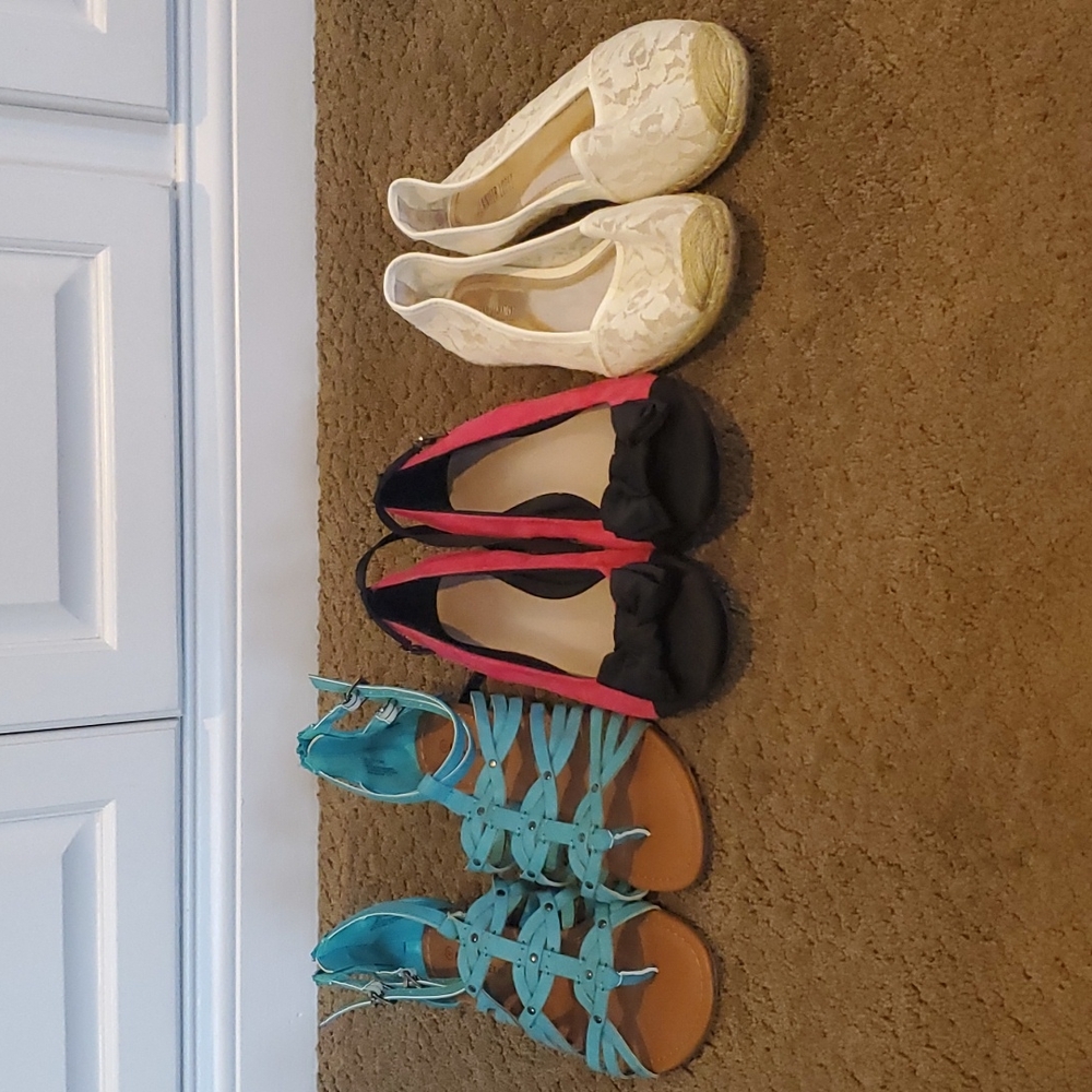 Lot of shoes: flats, sandals, Jennifer Lopez, pink, white, blue